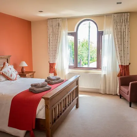 Kayden House Vendégház 4*