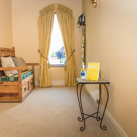 Kayden House بيت ضيافة 4*